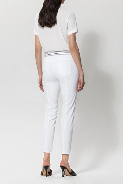 High-Stretch Skinny Jean in White