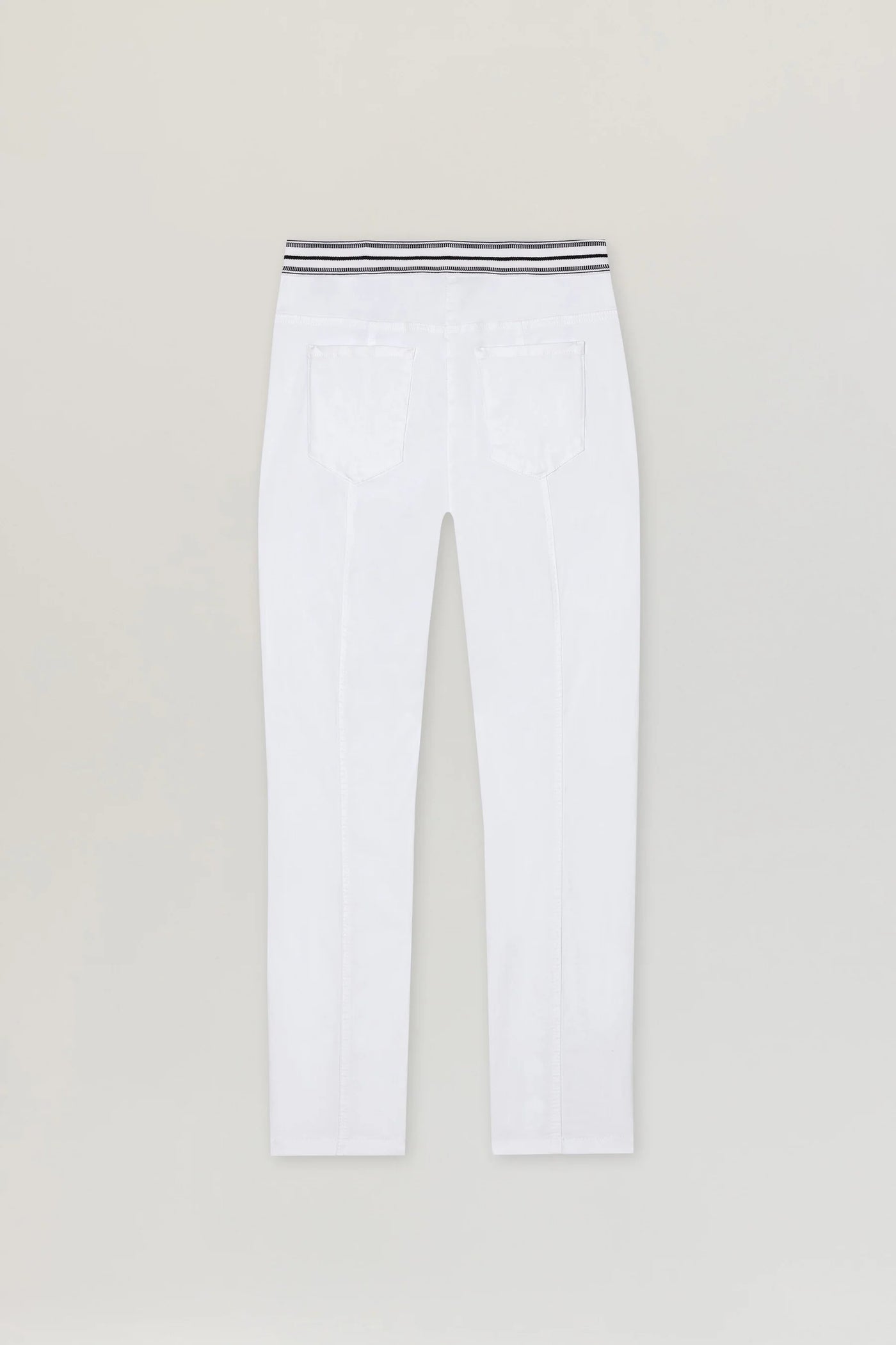 High-Stretch Skinny Jean in White