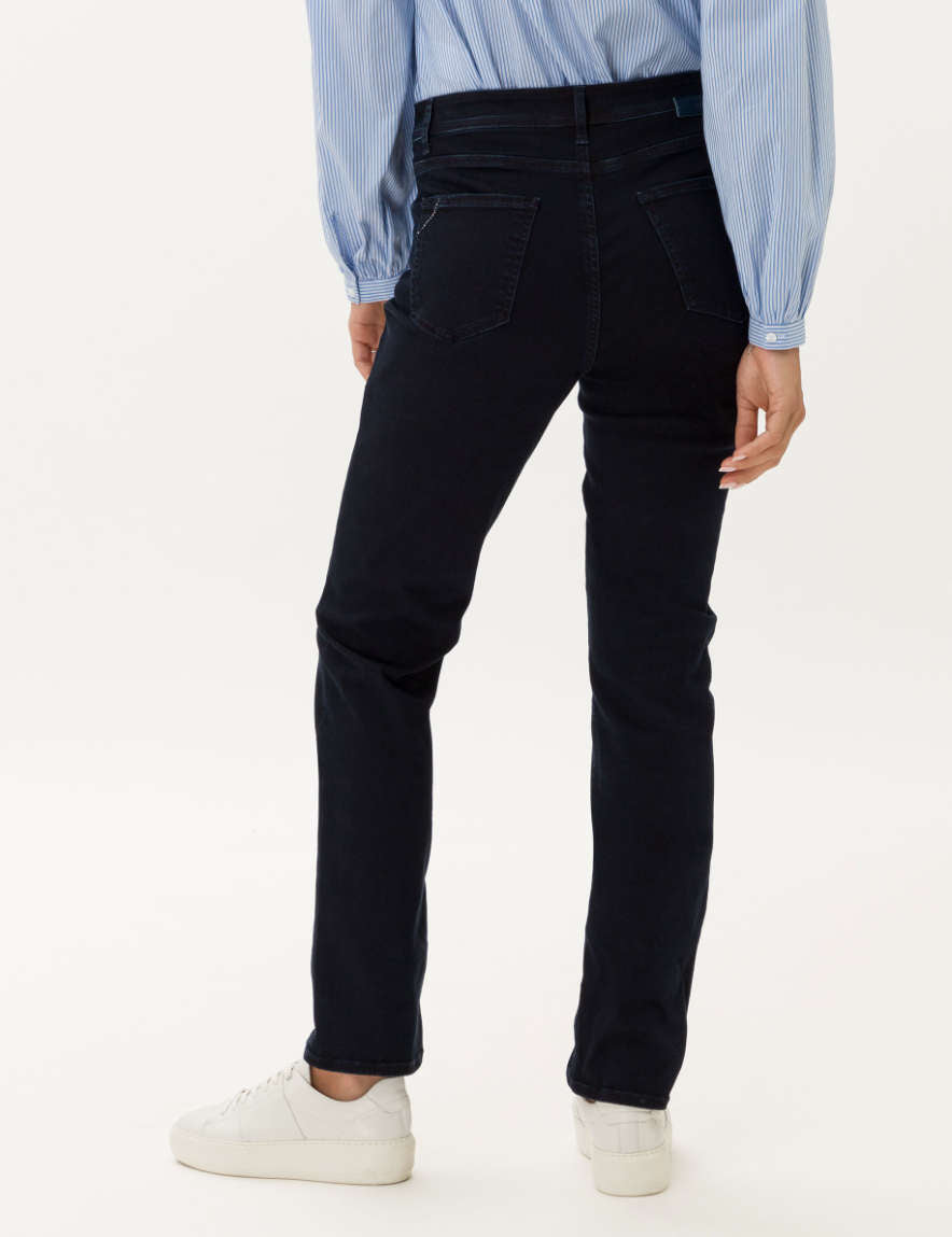 Mary Jeans in Clean Dark Blue