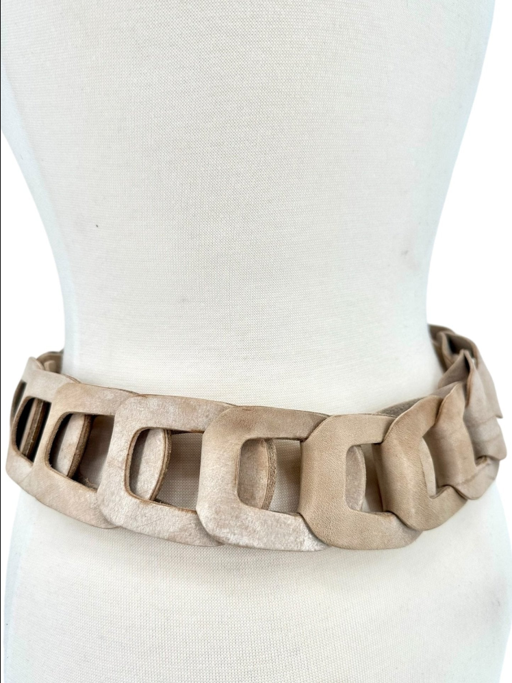 Inian Belt in Bone Gump