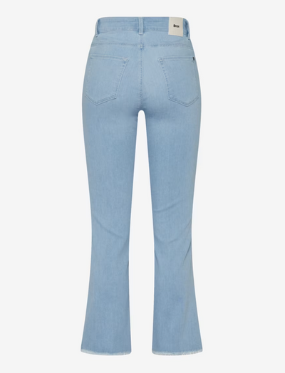 Shakira Slim Bootcut Jean in Used Light Blue