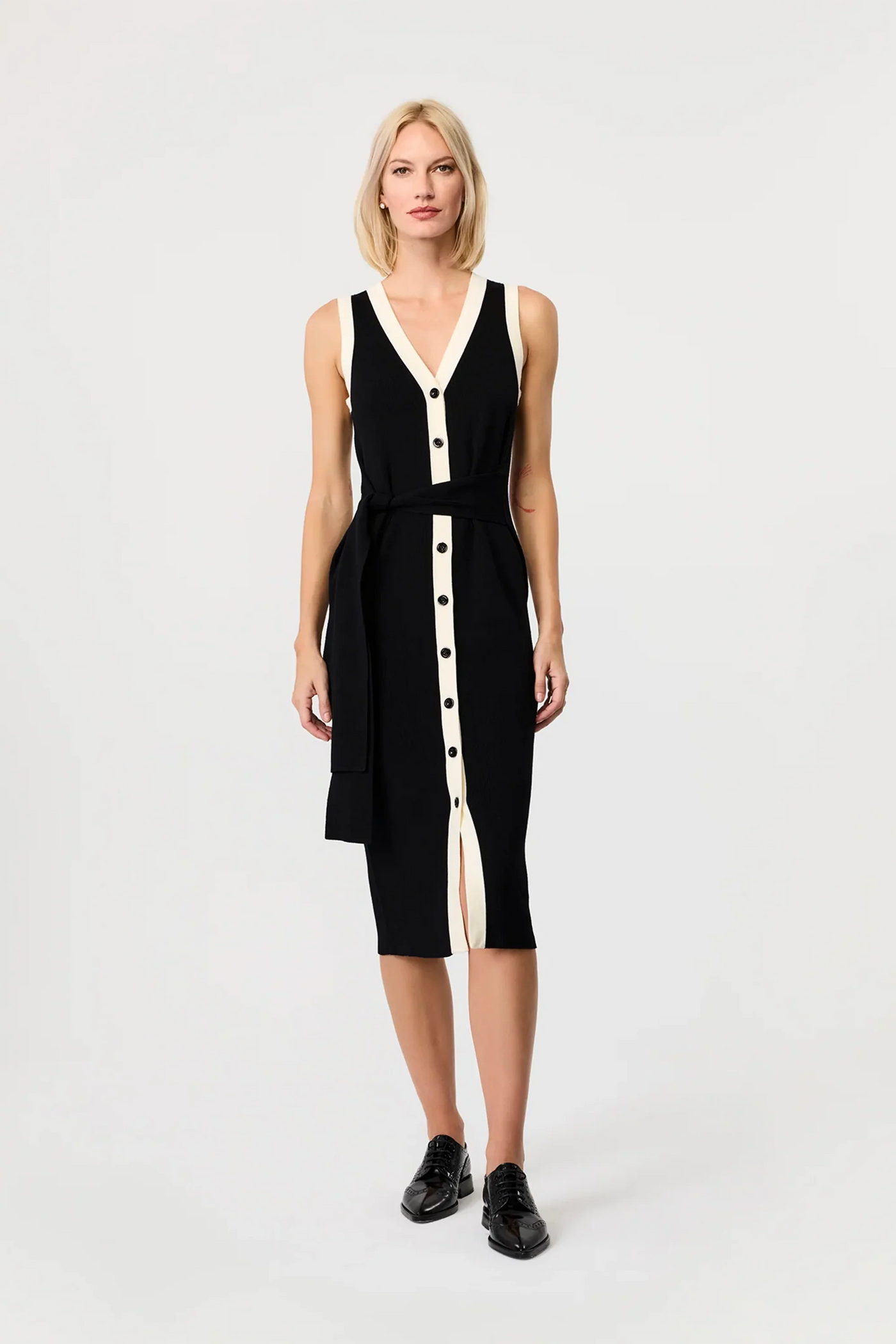 Victoria Sleeveless Tie-Front Midi Dress in Jet/Optic