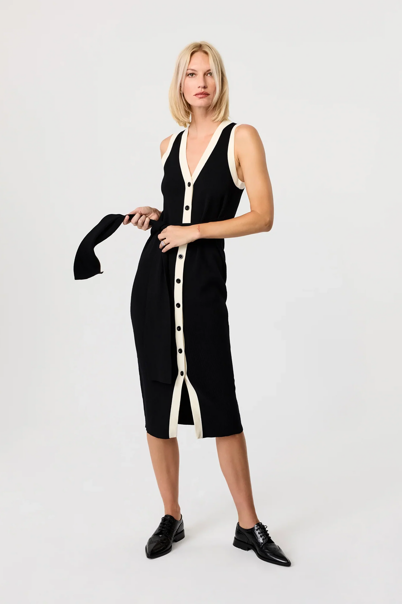 Victoria Sleeveless Tie-Front Midi Dress in Jet/Optic